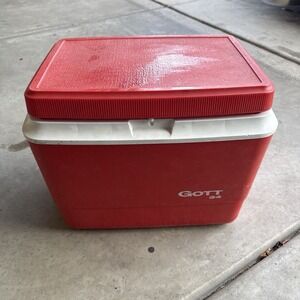 Vintage Gott‎ 34 Quart Chest Cooler Great Condition Model 1934 Red White Camping